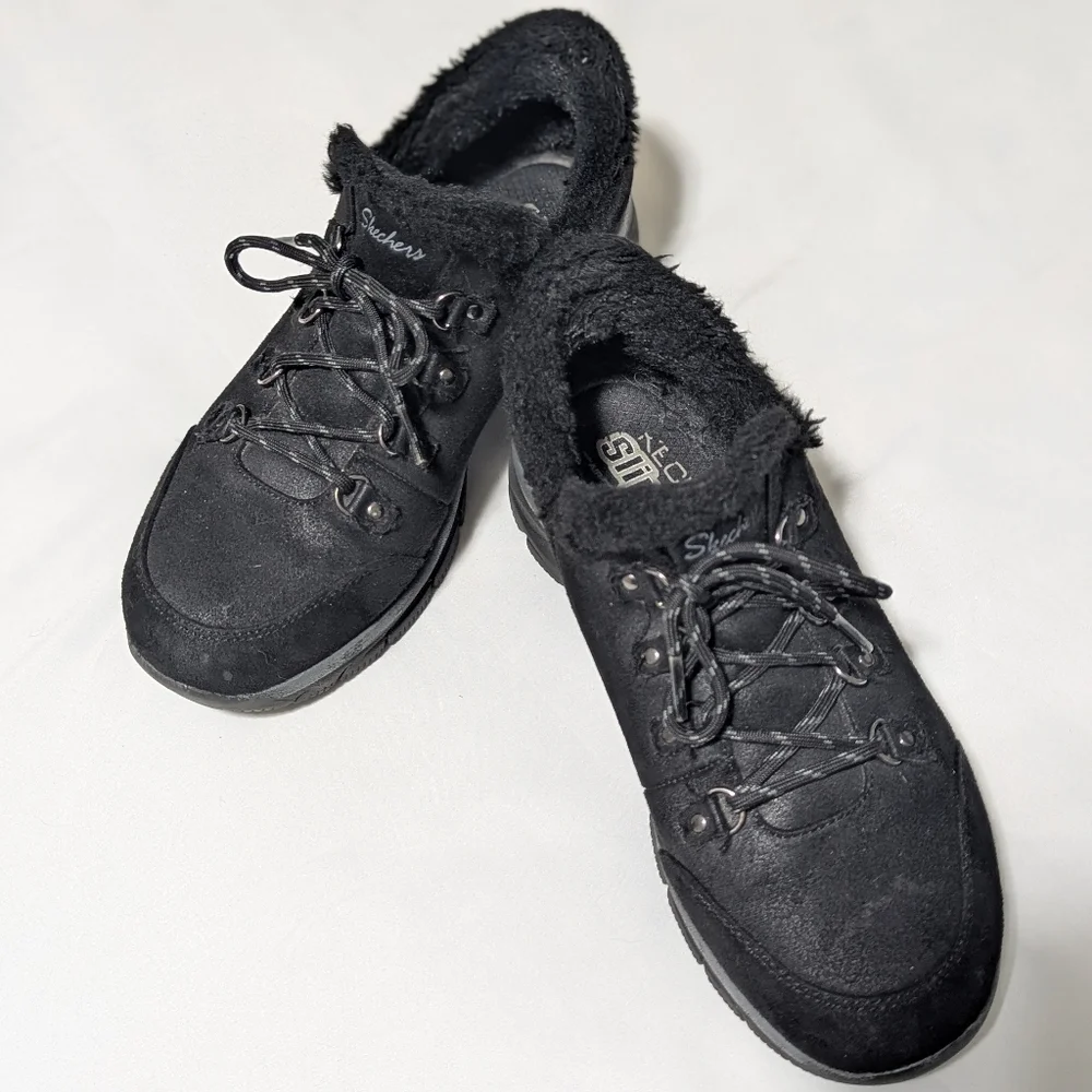 Like New Women's Skechers Slip-Ins's Black Faux Fur Lined Shoe/Sneaker - Picture 2 of 10